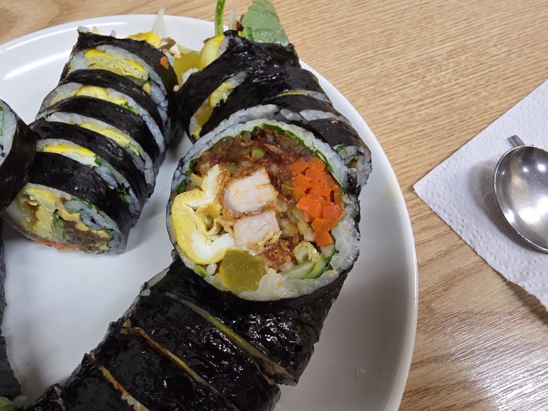 꼬마김밥돈까스 메뉴와 가격 묶음 2