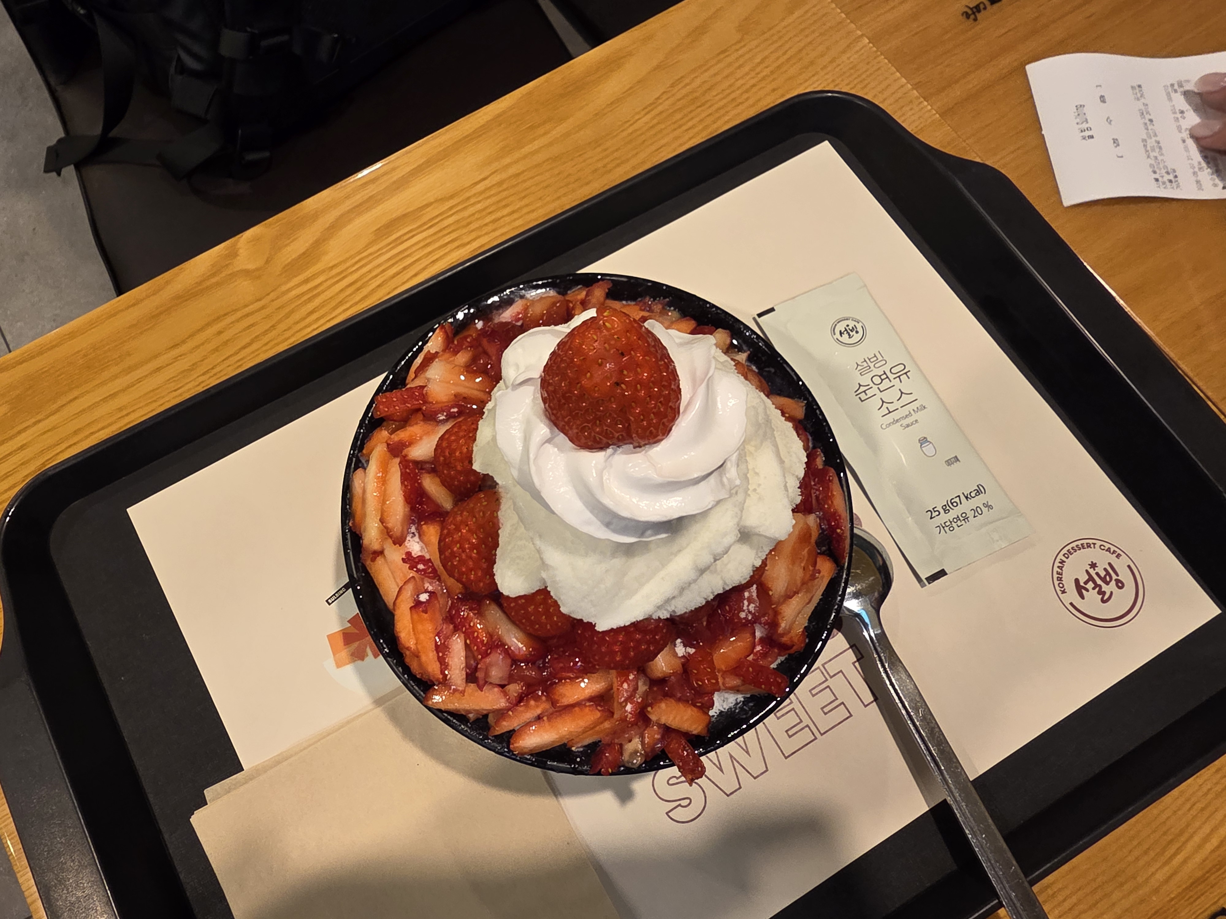 설빙 서울거여역점 공간 / 분위기 사진